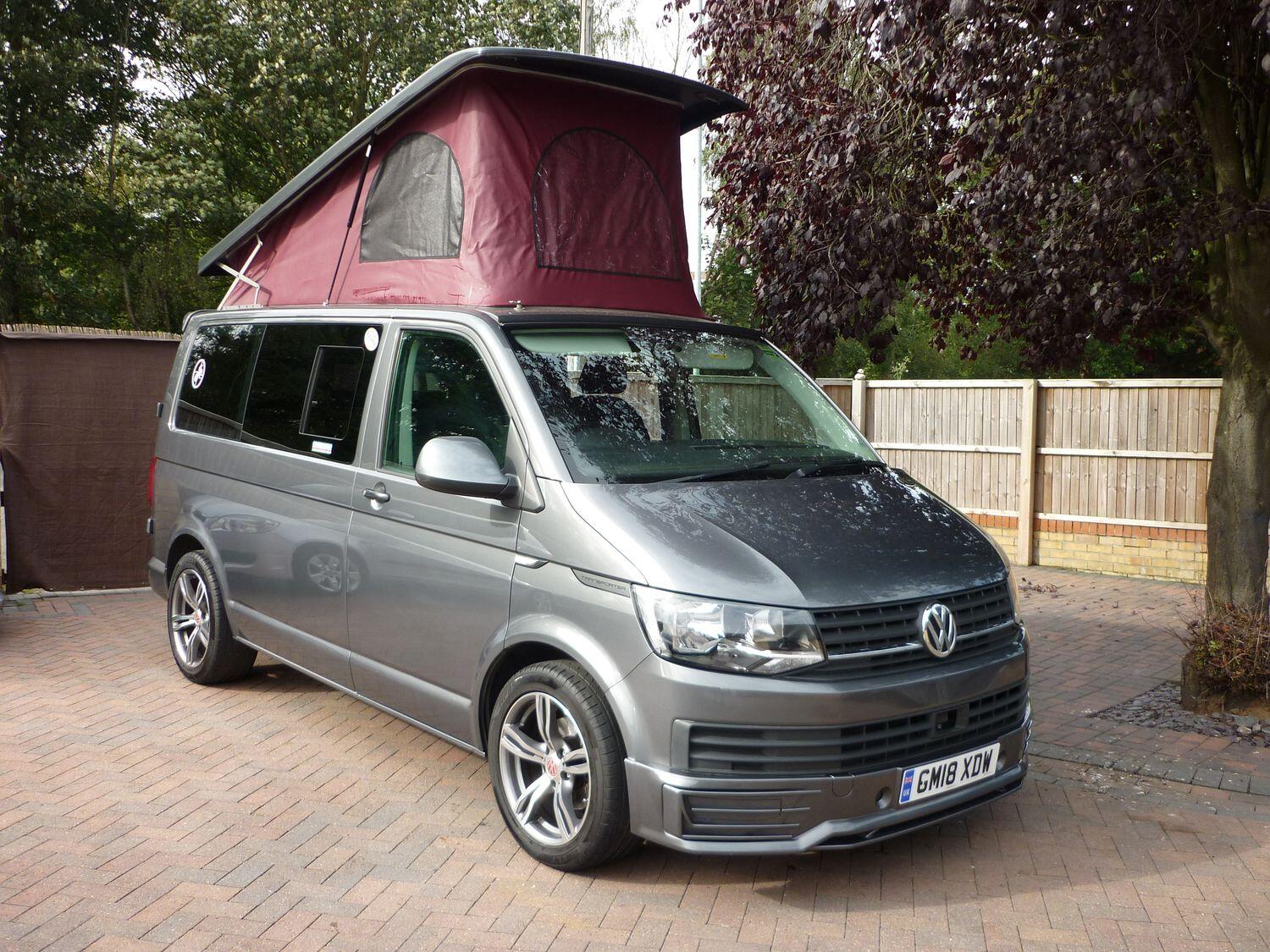 Used VOLKSWAGEN TRANSPORTER 2018 Grey in Lincoln Lincolnshire Gem Cars